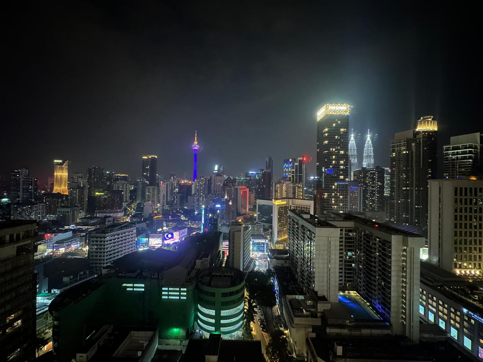 The Axon Suites Bukit Bintang Klcc By Skyscraper Kuala Lumpur Esterno foto